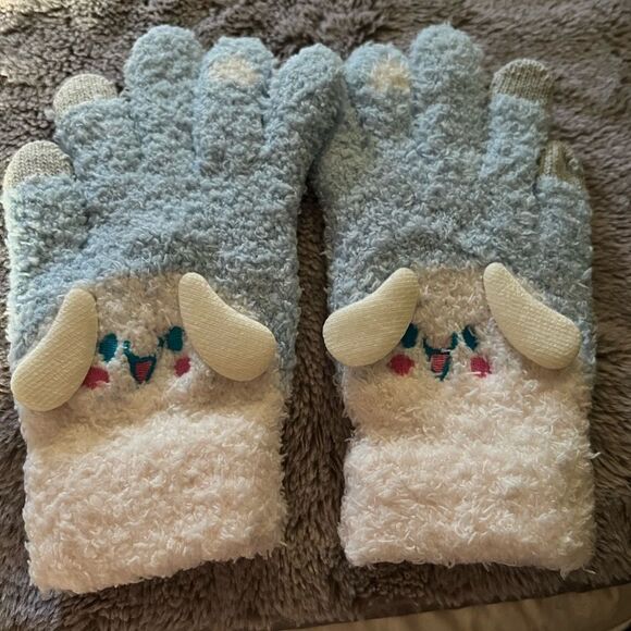 Cinnamoroll Plush Gloves - Picture 2 of 6